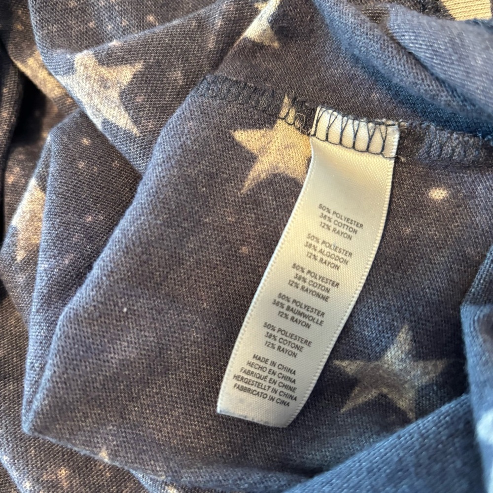 shirt size small - Picture 5 of 5